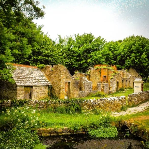 visit-tyneham-village-the-forgotten-dorset-wwii-ghost-town